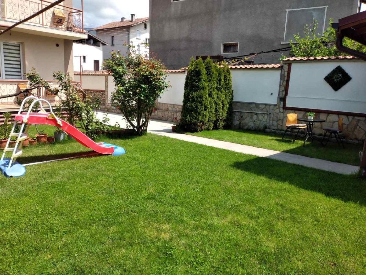 Holiday Guest House Kemo ساباريفا بانيا المظهر الخارجي الصورة